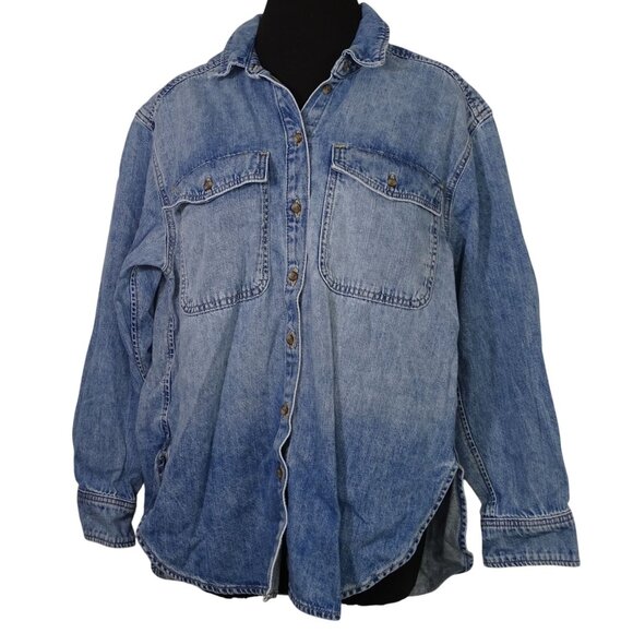Universal Thread Tops - Universal Thread Oversized Denim Shirt Women Size M Long Sleeve Flap Pocket